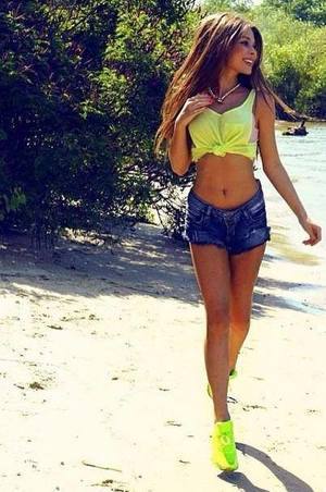 Meet Ariana (22) from Illinois | No-Strings Adult Dating