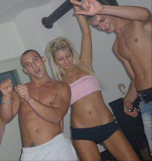 Adult dating profile photo of Raelynn (20) in Kentucky