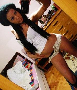 Mae (28) from Pittsburg, CA profile image