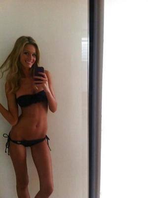 Mackenzie, 20, Ontario | No Commitment Dating Profile