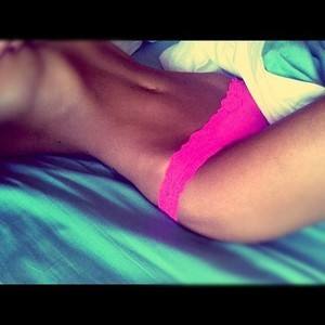 Nikita (20) in Hawaii | No-Strings Adult Dating