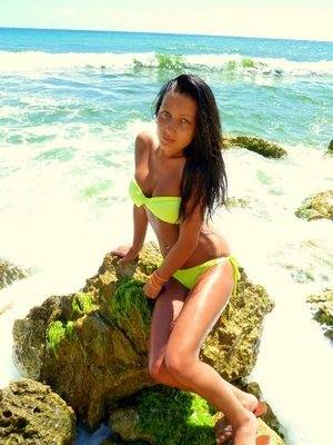Taryn (19) in Florida | No-Strings Adult Dating