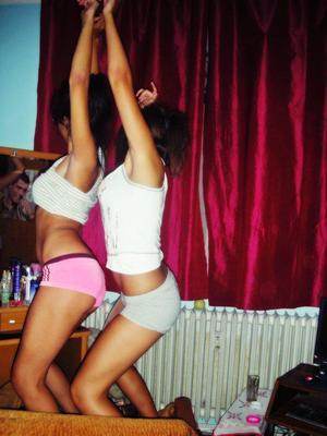 Carolyn (19), New York, NY adult dating profile image