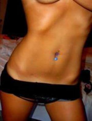 Kacey (18) in New York | No-Strings Adult Dating