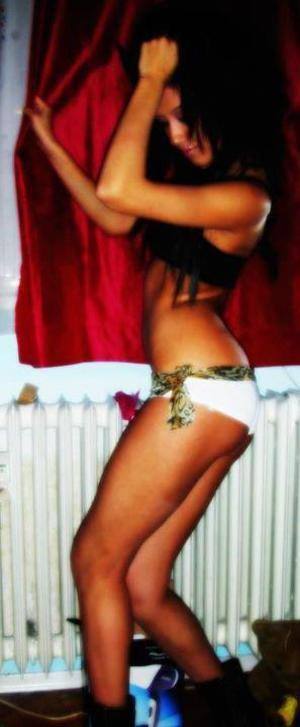 Bethany (25) in Ontario | No-Strings Adult Dating