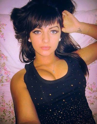 Geneva, 26, New York | No Commitment Dating Profile