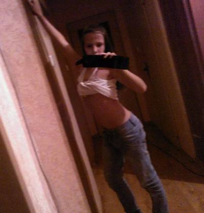 Monika, 25, Quebec | No Commitment Dating Profile