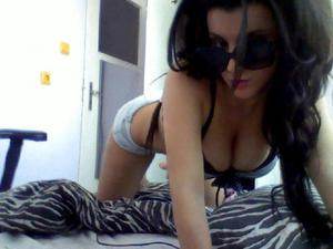 Adult dating profile photo of Elizabeth (29) in Virginia Beach, VA