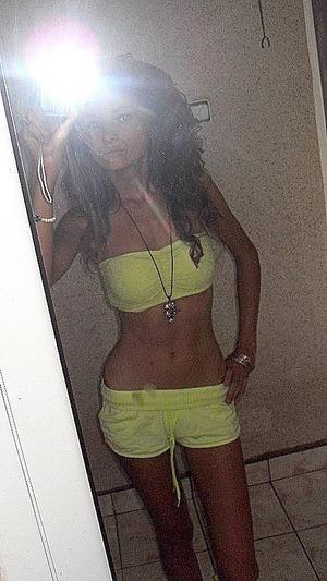 Lesly, 20, New York | No Commitment Dating Profile