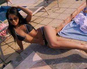 Tia (20) in New York | No-Strings Adult Dating