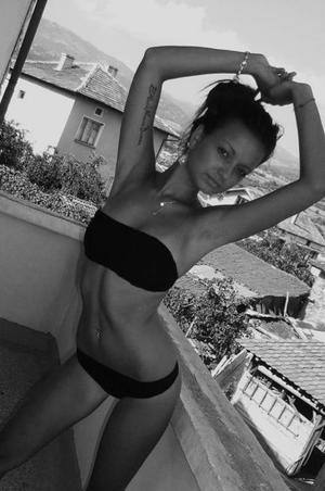 Alesha (24) in Quebec | No-Strings Adult Dating