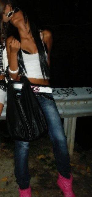 Leticia, 22, Georgia | No Commitment Dating Profile