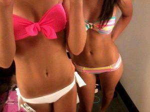 Mandy (20) in Illinois | No-Strings Adult Dating