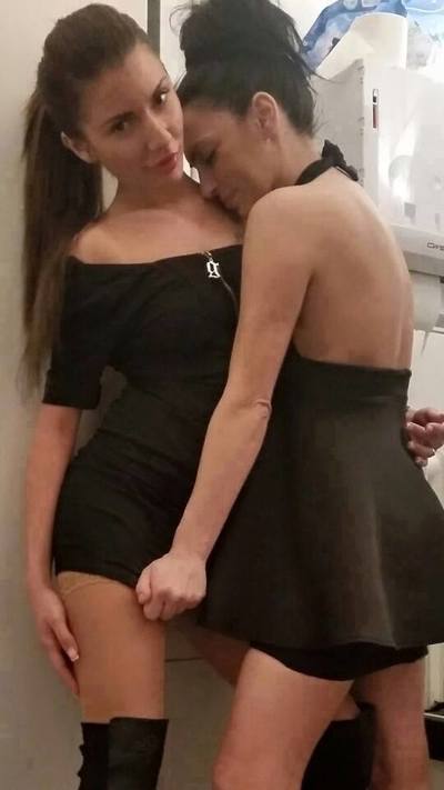 Ana (18) in Washington | No-Strings Adult Dating