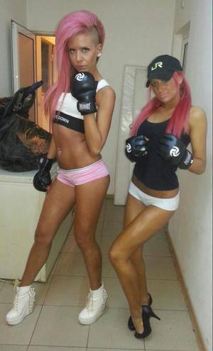 Alaina (26) in Ontario | No-Strings Adult Dating