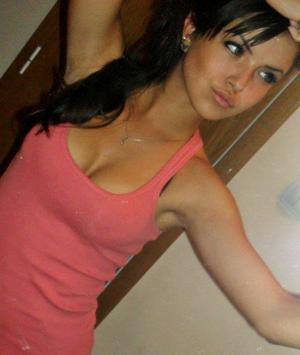 Celina (27) in Texas | No-Strings Adult Dating