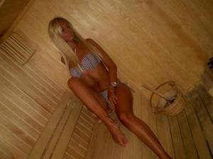 Dalia (21) in New York | No-Strings Adult Dating