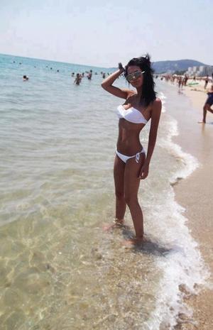 Kathryn from New York is looking for adult webcam chat