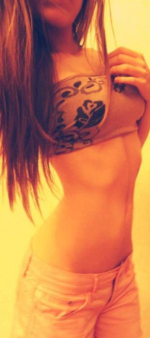Riley from Connecticut is looking for adult webcam chat