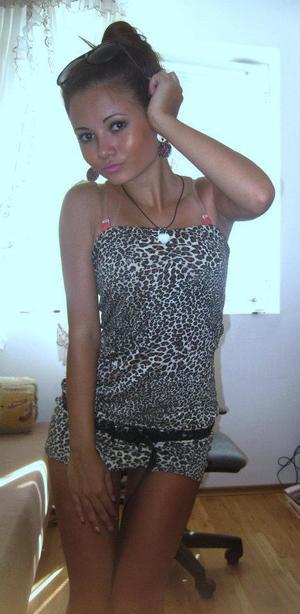 Ashleigh is a cheater looking for a guy like you!