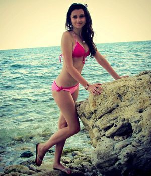 Jena is a cheater looking for a guy like you!