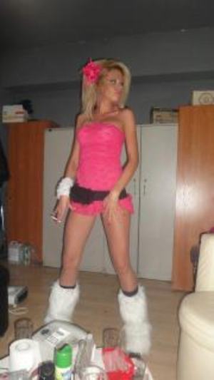 Looking for local cheaters? Take Kate from Alabama home with you