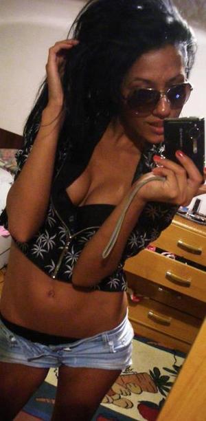 Looking for girls down to fuck? Nadia from Illinois is your girl