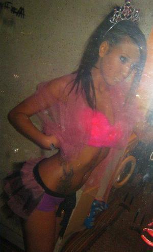 Mariana from Ninilchik, Alaska is looking for adult webcam chat