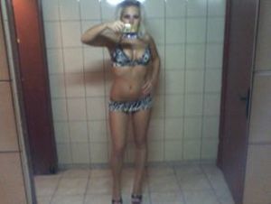 Looking for local cheaters? Take Daniela from Arizona home with you
