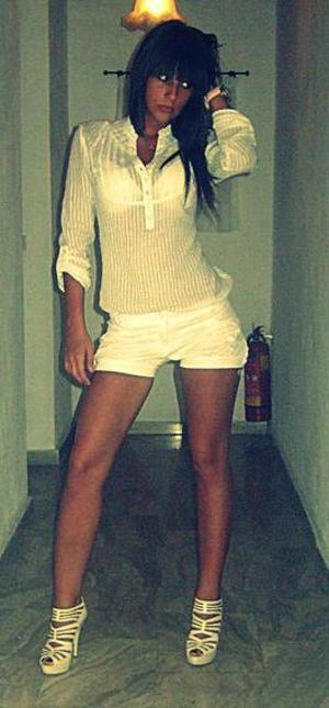 Looking for local cheaters? Take Robyn from New York home with you