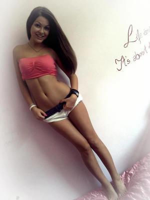 Meet local singles like Sherlyn from Minnesota who want to fuck tonight