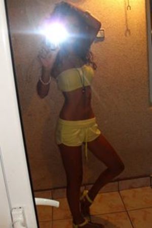 Looking for girls down to fuck? Nikita from Ontario is your girl