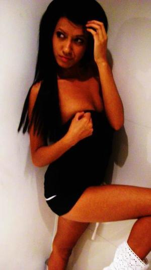 Emilia from West Virginia is looking for adult webcam chat