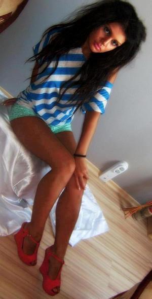 Meet local singles like Magdalena from Pennsylvania who want to fuck tonight
