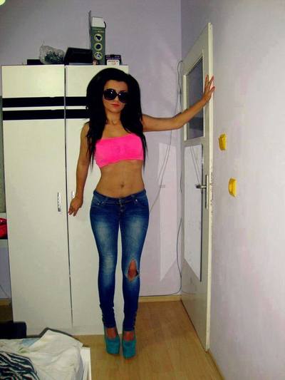 Looking for local cheaters? Take Maura from North Carolina home with you