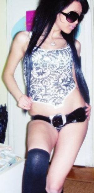Cammie from Guthrie, Oklahoma is looking for adult webcam chat