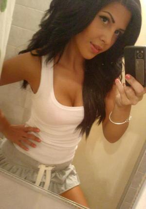 Corina from New York is looking for adult webcam chat