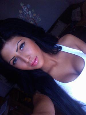 Halie from Connecticut is looking for adult webcam chat