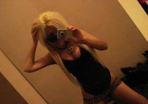 Looking for local cheaters? Take Renee from Florida home with you
