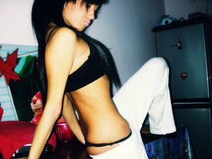 Linda from New York is interested in nsa sex with a nice, young man