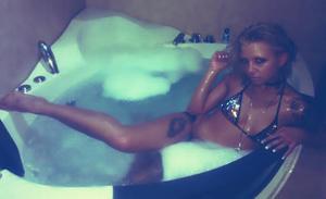 Lara from New York is DTF, are you?