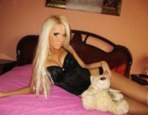 Liane from Jackson, Kentucky is looking for adult webcam chat