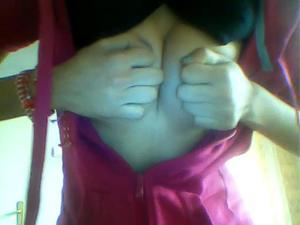Kaela from Ontario is looking for adult webcam chat