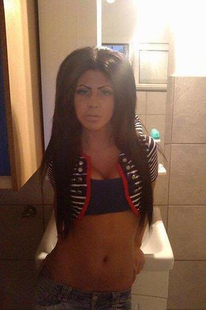 Escorts like Tammy are down to fuck you now!