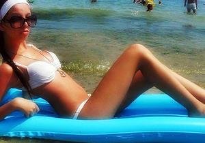 Kelli is a cheater looking for a guy like you!