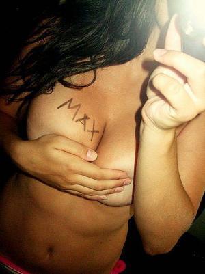 Elsa from New York is interested in nsa sex with a nice, young man