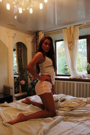 Emelia from California is looking for adult webcam chat