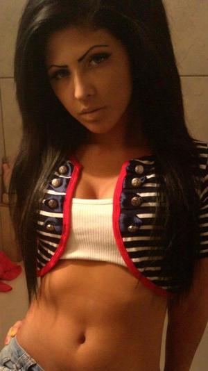 Meet local singles like Meredith from Arkansas who want to fuck tonight